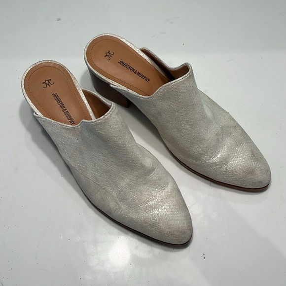 Johnston & Murphy slide on. White with a small amount of sparkle! - Picture 2 of 6